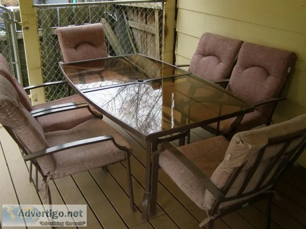 Outdoor Table and Chairs