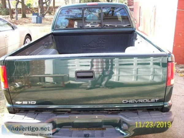 S-10 Pickup Truck 2001