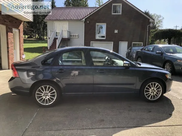 2011 Volvo S40 TE Sedan- Very Clean