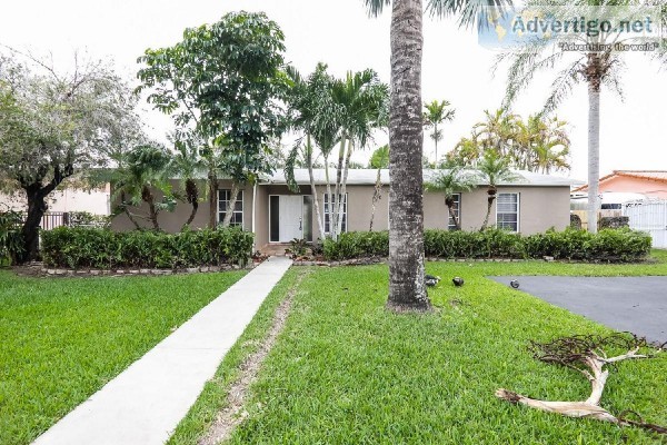 Welcome to 10850 SW 67th Dr Miami FL