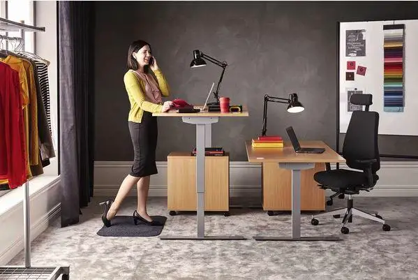 Standing Desk Mat for Adjustable Standing Desks.