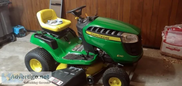 Lawn tractor