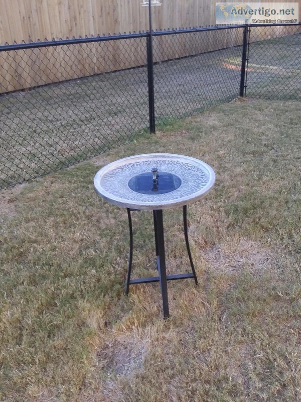 Solar Powered Bird Bath