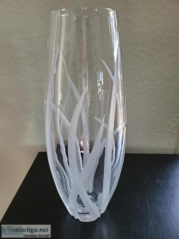 LEAD CRYSTAL VASE