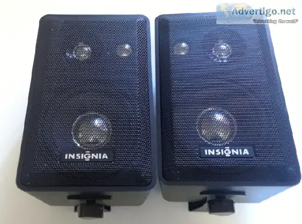 Pair (2) Insignia IS-SP3WAY Speakers
