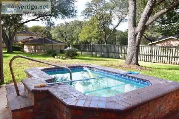 Beautifully well-kept one-story home located on a quiet cul-de-s