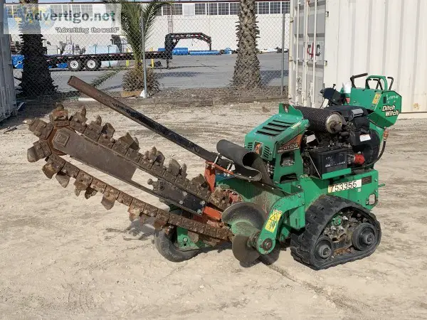 2015 DITCH WITCH RT24 WALK BEHIND CRAWLER TRENCHER
