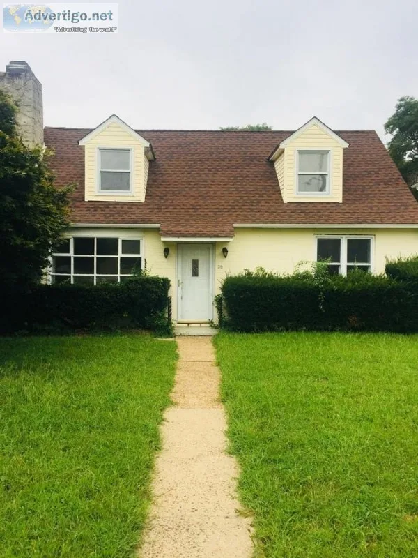 Lovely 3 bedroom 1 12 bath detached home in Willingboro. This ho