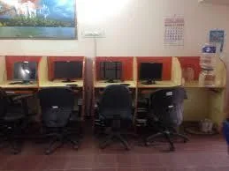 plugandplay 5 seaters fully furnished at MOUNT ROAD ANNA SALAI.