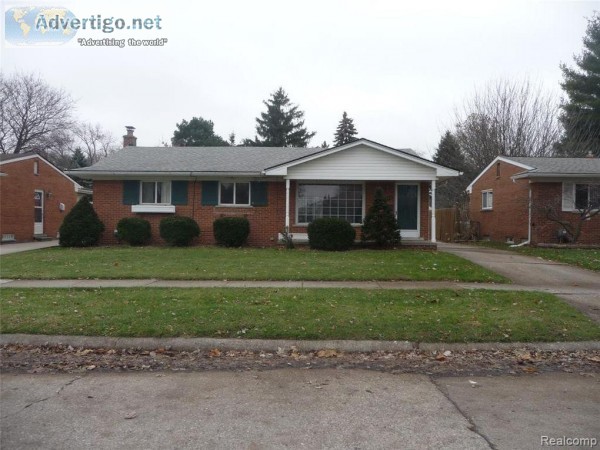 Spacious 3 bedroom and 2 bath House with Immediate occupancy