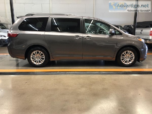 2016 TOYOTA SIENNA - 25k miles - 29400