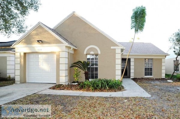 1618 Crossridge Dr Brandon FL