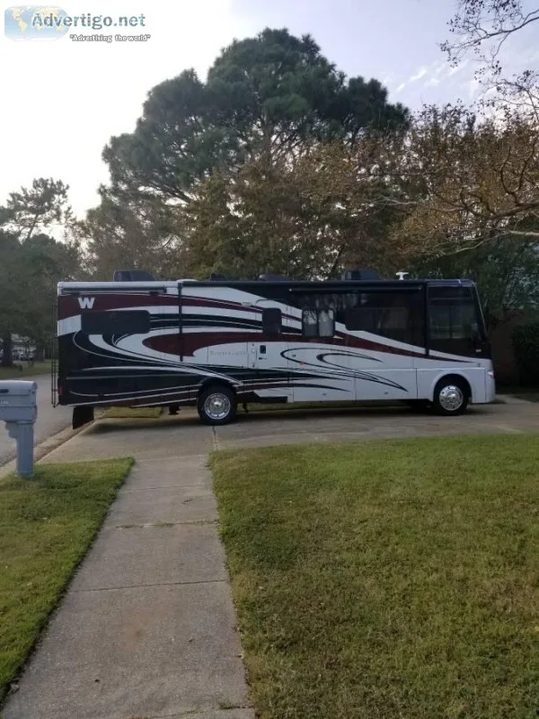 By Owner 2012 35 ft. Winnebago Sightseer w3 slides