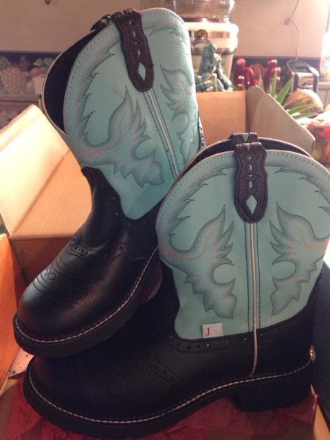 Ladies Western style boots