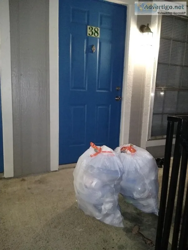 Trash haul off and junk removal service 832)929-0782