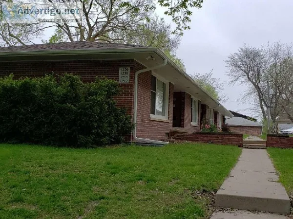 Spacious 3-bed Apartment Near UNL and Downtown