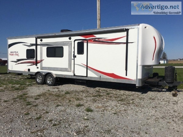 2014 FOREST RIVER 275 TOY HAULER