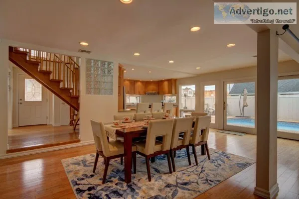 Spectacular beach house Fully Furnished Four bedroom four bath (