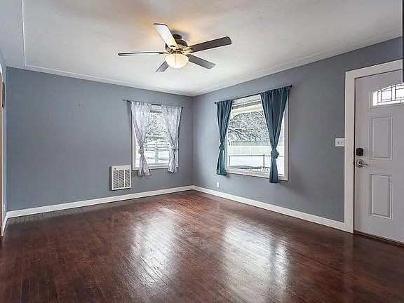3 bedroom 2 bathroom