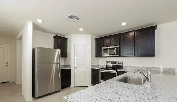 2brHouse for REnt to own homes