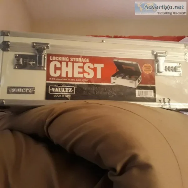 Locking Storage Chest