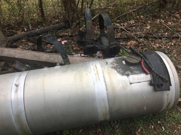 Diesel Fuel Tanks 125 Gallon with mounting Brackets