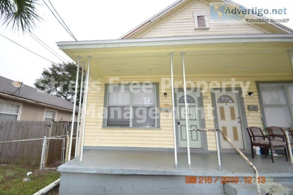 2 Bed1 Bath Duplex in Tampa with 830 sqft. of living space