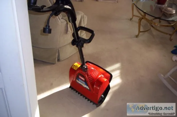 Snow thrower Toro power shovel