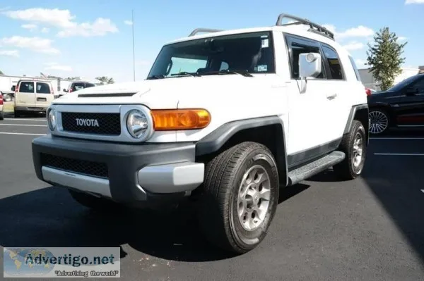  2012 TOYOTA FJ CRUISER4X4BACKUP CAMERAAUTOMATICNIC E AND CLEAN 