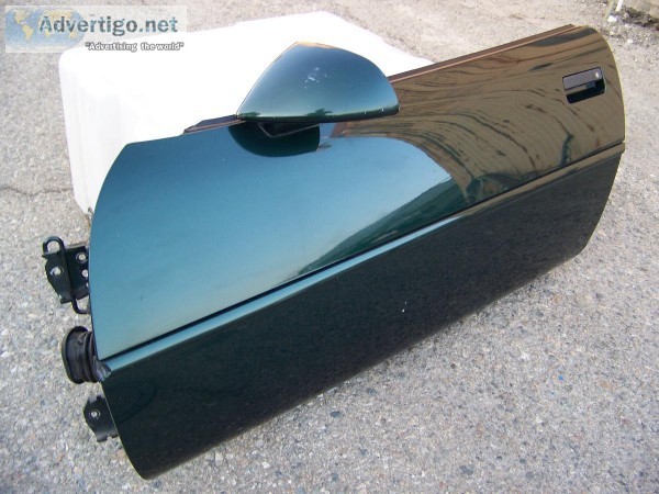 CORVETTE LH DRIVER DOOR OEM