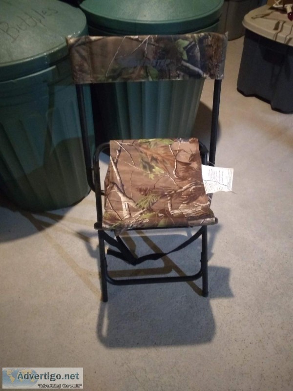 Camouflage High Back ChairChaise
