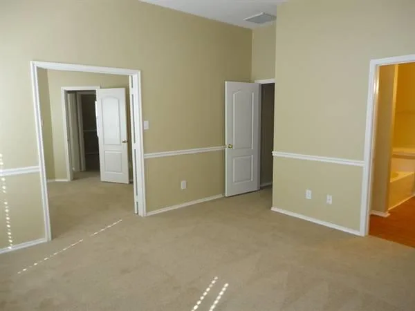 Newly RenovatedHouse for REnt