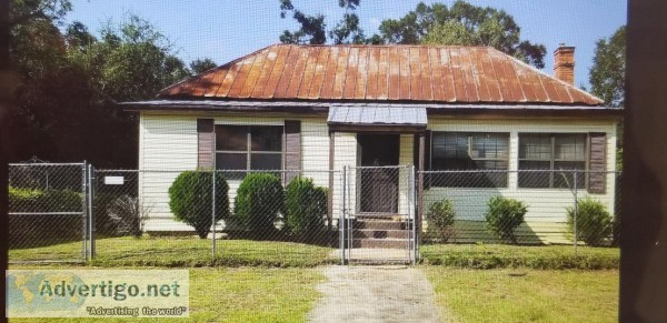 Handyman Special (Price Reduced)&ndash Great Fix and Flip Opport