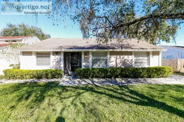 Welcome to 2905 Cedaridge Dr Tampa FL 33618