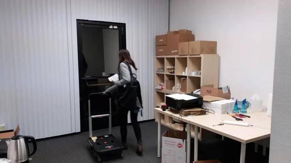 LV Furnished OfficeWarehouse wAC Sublease