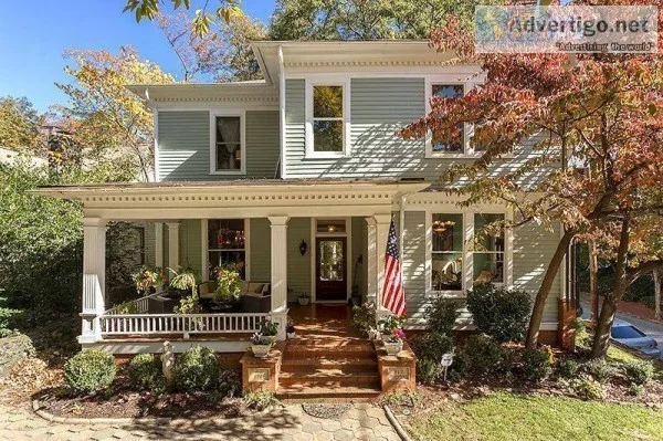 Restored 1905 Victorian Manor House Centrally Located In the Hea