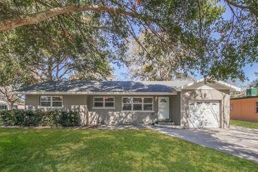 Welcome to 5620 2nd Avenue Dr W Bradenton FL 34209