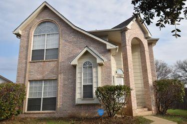 BEAUTIFUL FAMILY HOME FOR RENT