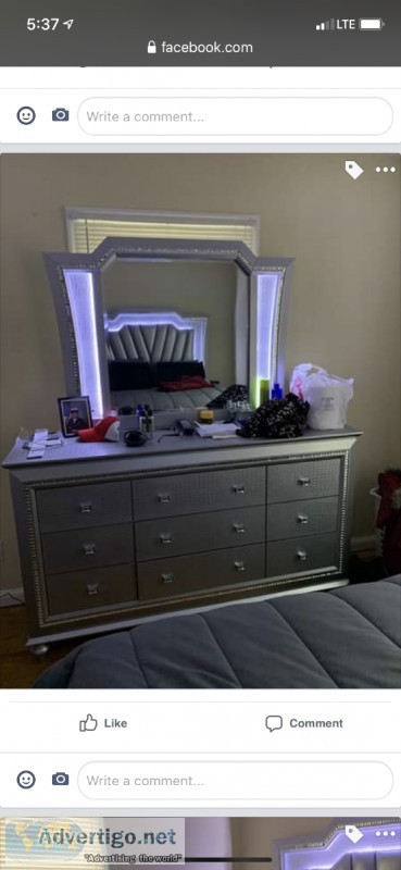 Queen bedroom set