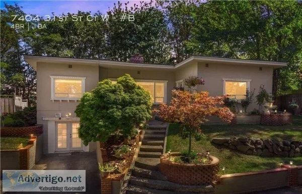Gorgeous Renovated 4 Bedroom in the heart of University PlaceAva