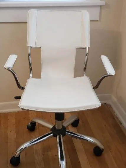 MODERN DESK CHAIR