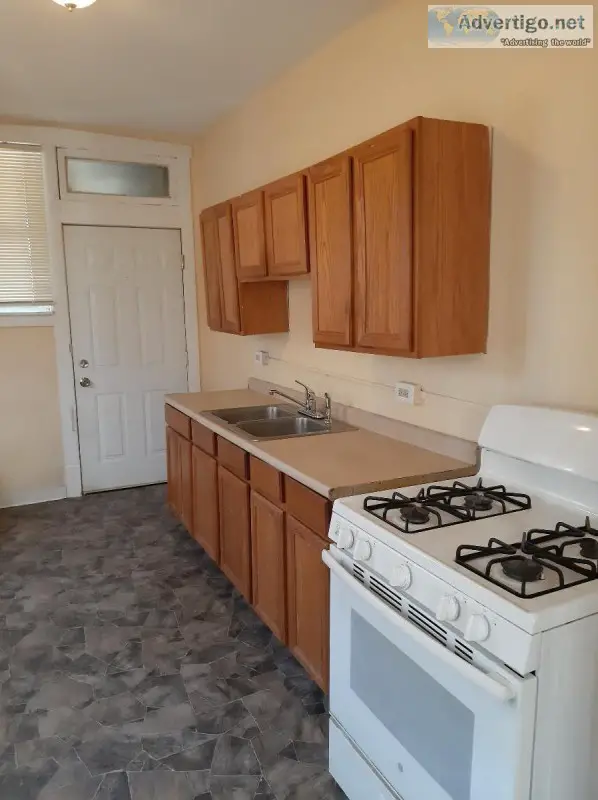 3BR Apartment near Wentworth Ave and Memorial Dr.