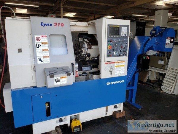 2004 DAEWOO Lynx 210A CNC Lathe Turning Center. Fanuc. Low Hours