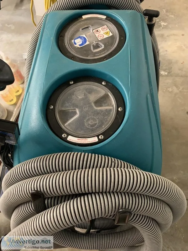 Comercial Carpet steamer