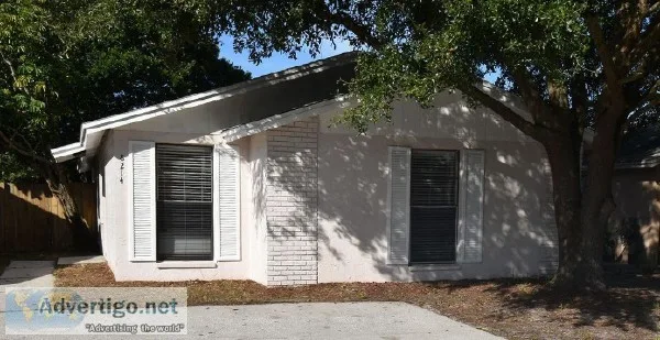 Welcome to 8214 Ravencroft Dr Tampa FL 33615