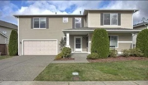 Spacious 5BR 3BA in Renton WA AVAILABLE NOW