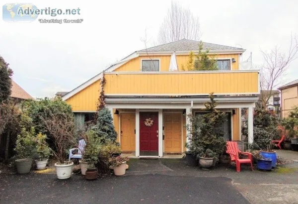 Charming Renton 1 Bedroom1 Bath Apartment in Immaculate 3 Unit B