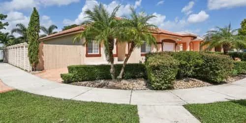 BEAUTIFUL FAMILY HOME FOR RENT