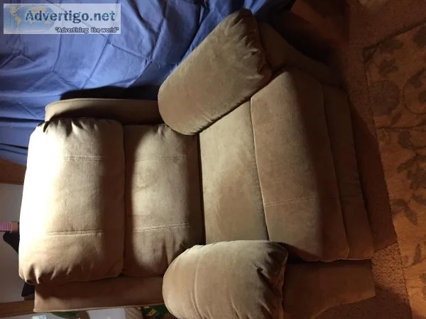 Swivel rocker recliner