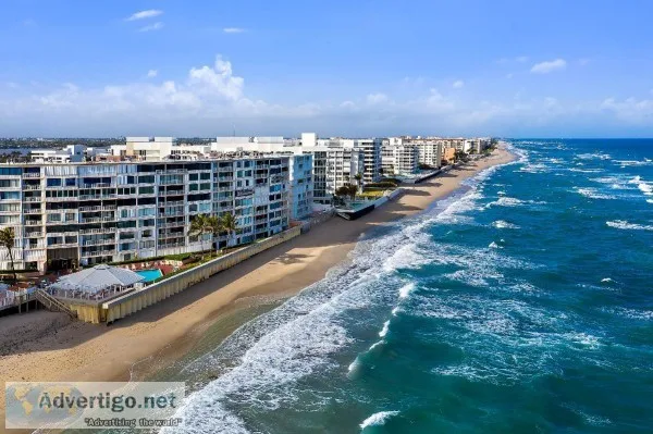 Waterfront condo in South Palm Beach